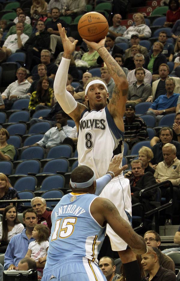 球迷们不仅 球迷们不仅